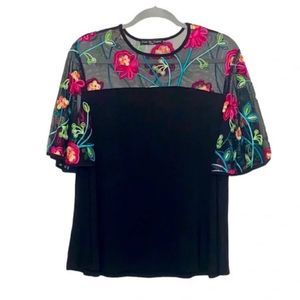 Kim & Cami Black Pink Floral Embroidered Trim Short Sleeve - Size S / L